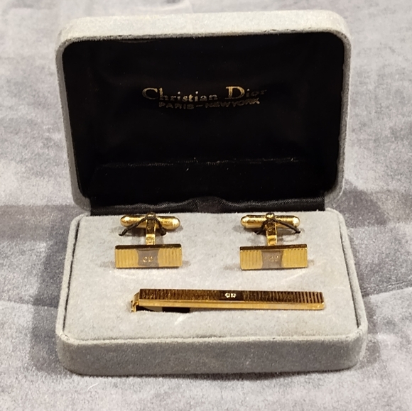 Christian Dior Cufflinks & Tie Clip Set - Picture 1 of 5